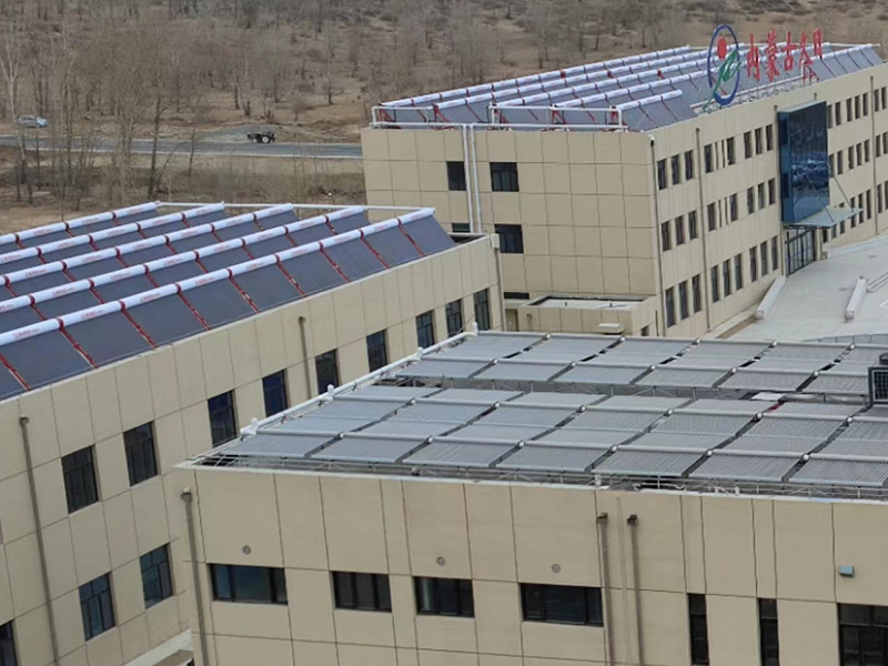 內(nèi)蒙古林西縣久日化工無動(dòng)力熱水＆供暖130臺(tái)40支